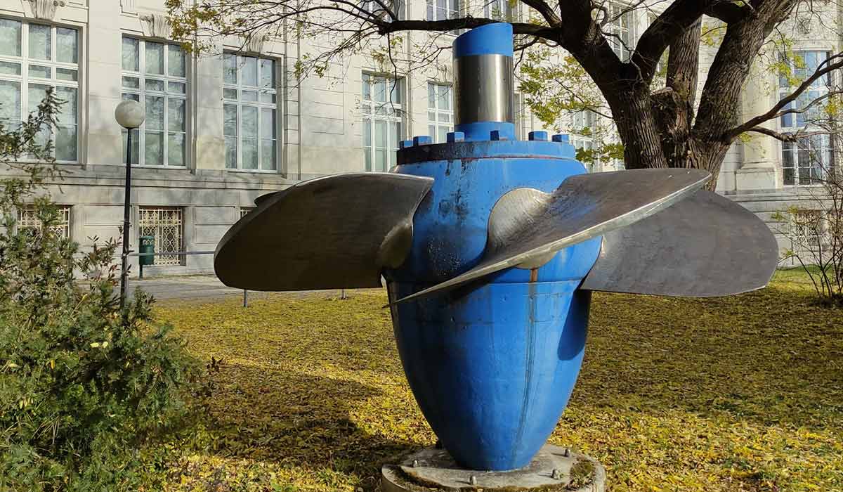 توربین VOITH+توربین کاپلان (Kaplan): برای هدهای پایین و دبی زیاد